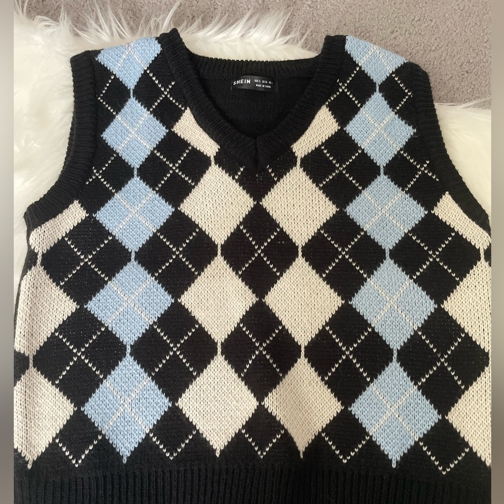 Shein Women’s Sweater Vest